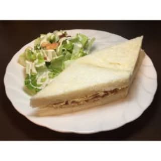 5. Corned Beef and Egg Sandwich with Fries / 5. 鹹牛肉雞蛋三文治配薯条
